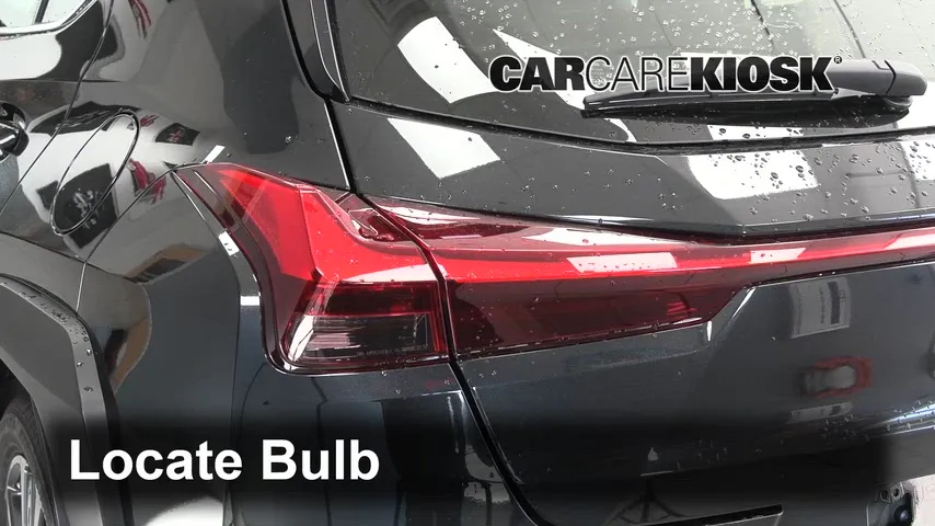 2021 Lexus UX250h 2.0L 4 Cyl. Éclairage Feu clignotant arrière (remplacer l'ampoule)